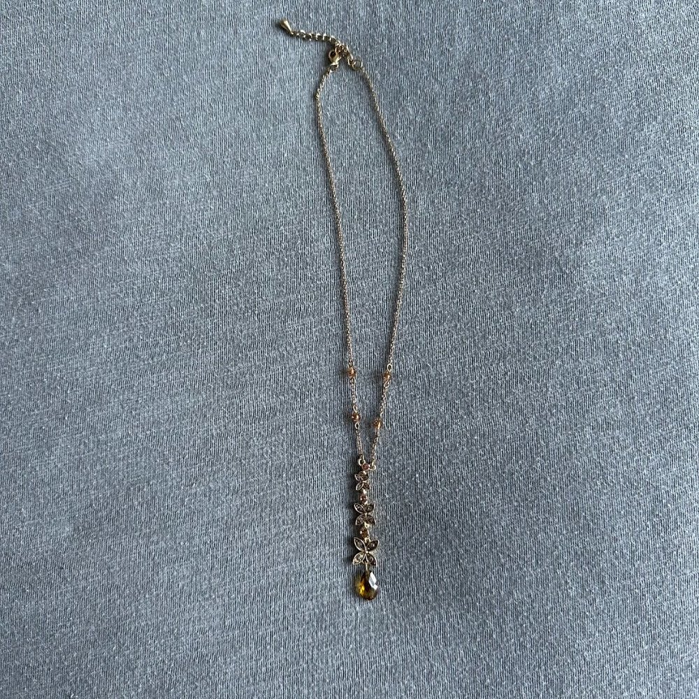 Crystal Jewel Floral Necklace - Picture 3 of 3